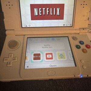Nintendo 3DS XL in Cream with Colorful Buttons